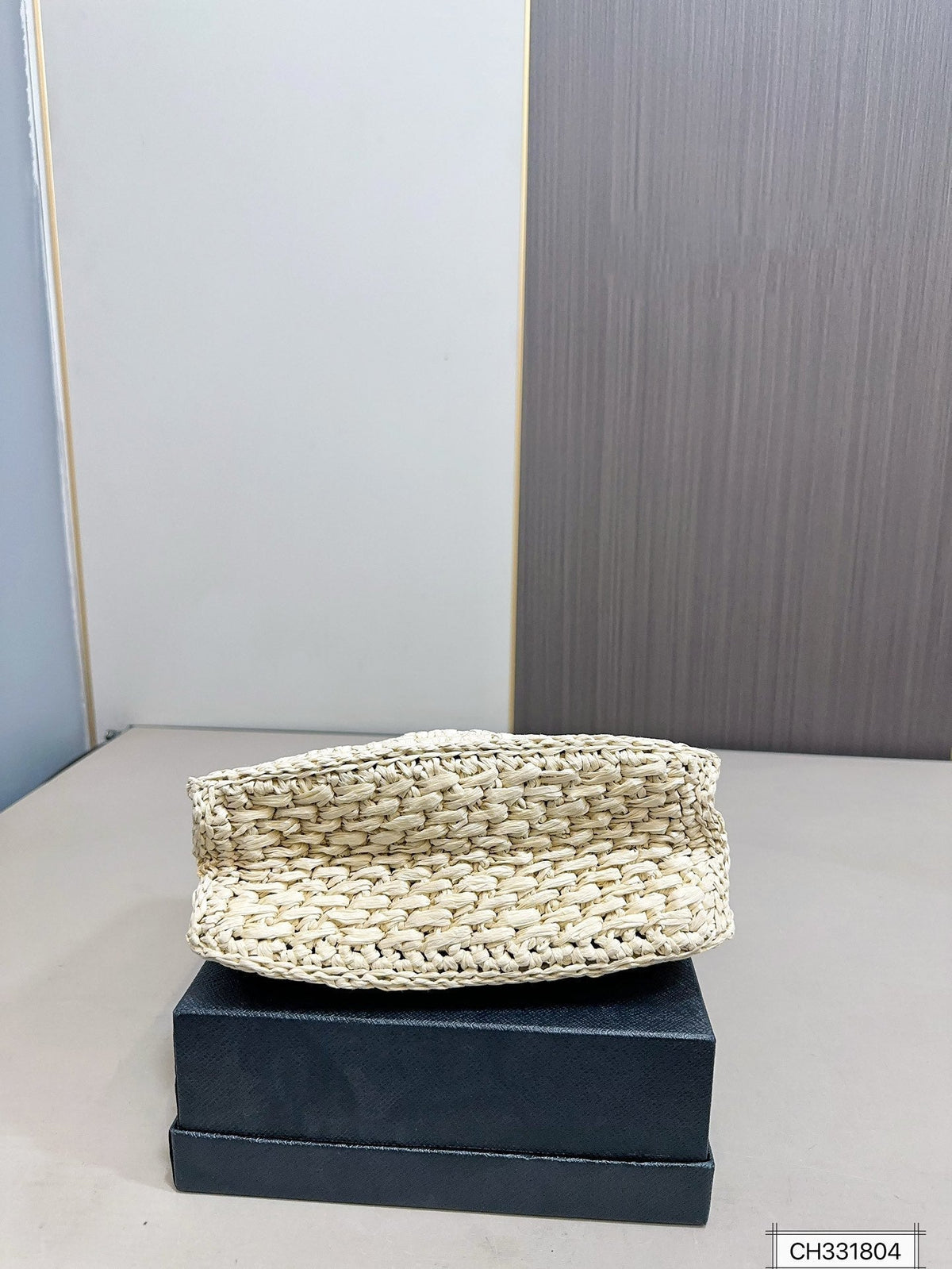 loewe-trend-straw-tote-bag-24x19cm Tote