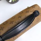 louis-vuitton-bag-14 Crossbody