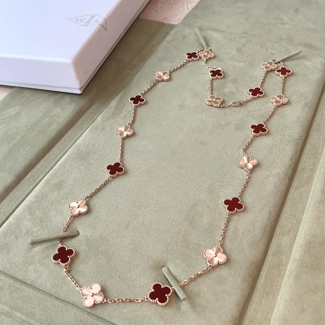 VCA CLOVER 20 MOTIFS LASER CARNELIAN NECKLACE