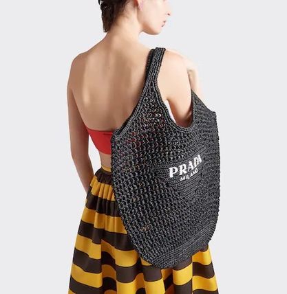 prada-raffia-tote-bag-black Tote