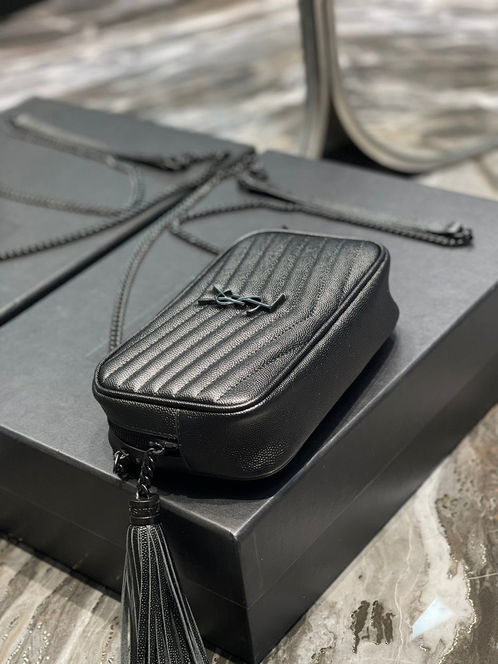 ysl-loulou-mini-camera-bag-18cm-black Crossbody
