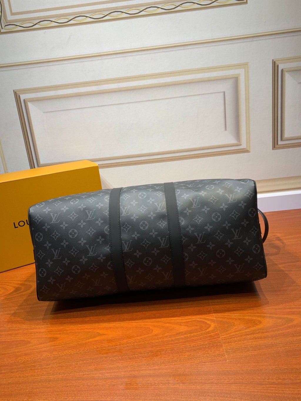 louis-vuitton-lv-keepall-travel-bag-multi-sizes Handle