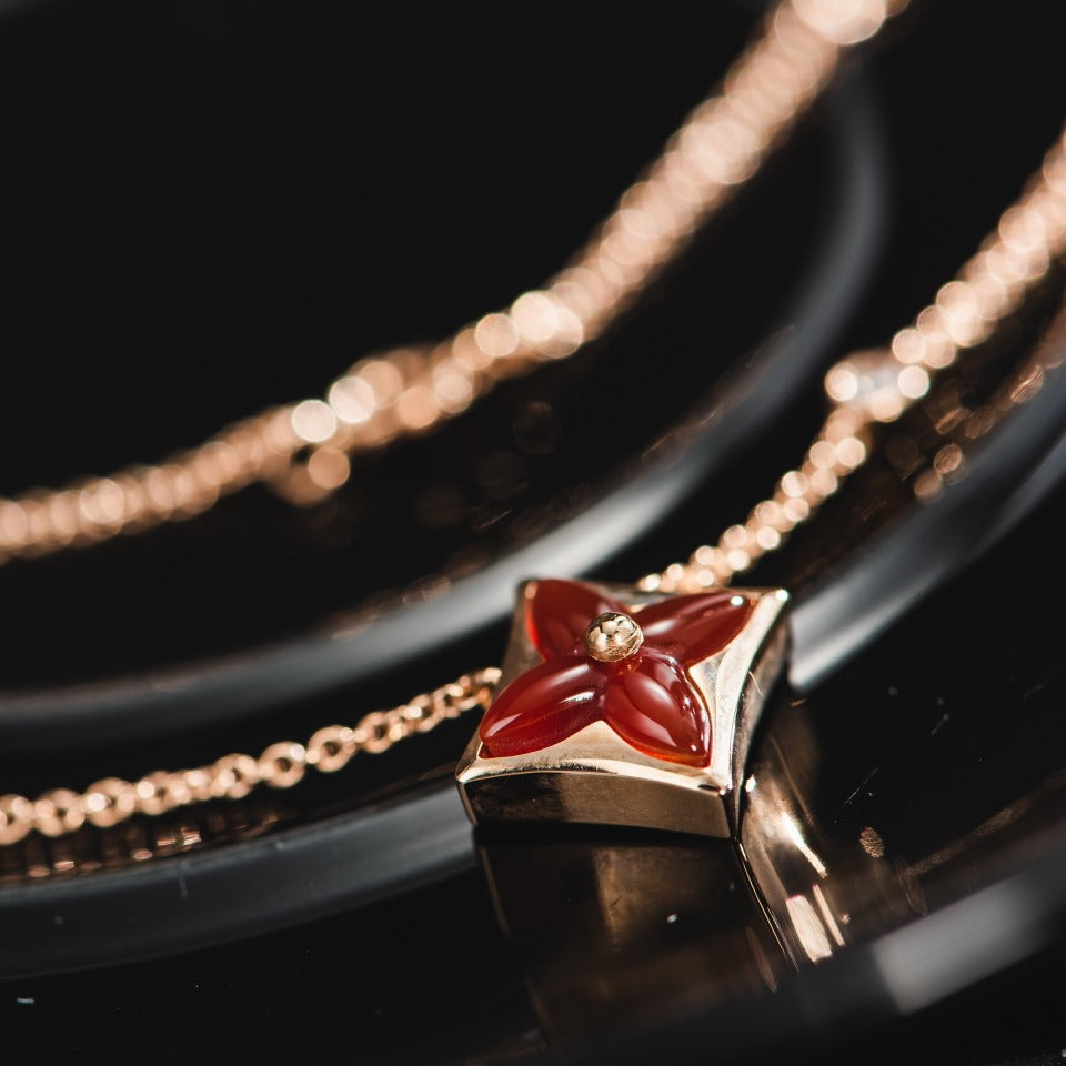 LOUIS VUITTON STAR NECKLACE PINK GOLD 1 DIAMOND