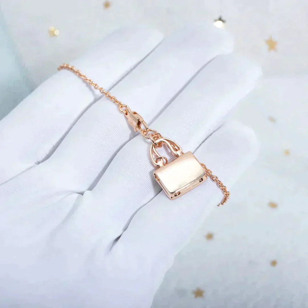 HERMES AMULETTE PEDANT ROSE GOLD NECKLACE