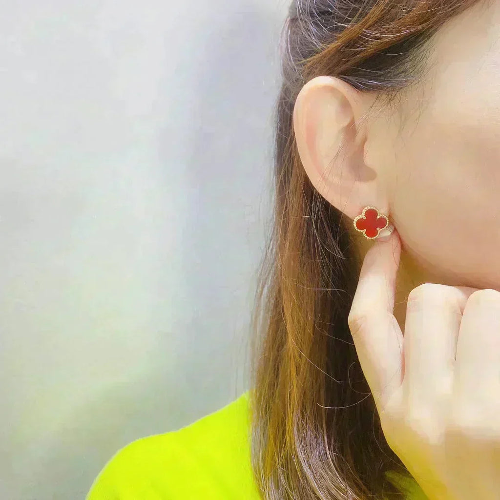 VCA CLOVER MEDIUM 1 MOTIFS CARNELIAN EARRINGS