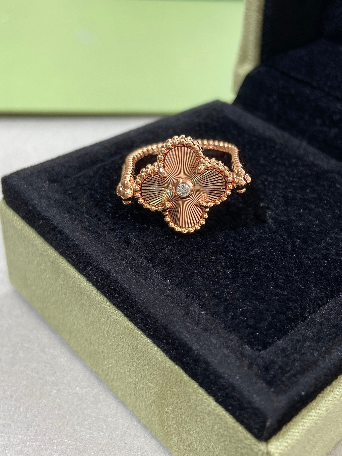 VCA CLOVER RIVERSIBLE ROSE GOLD RING