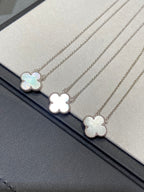 VCA CLOVER MEDIUM SILVER WHITE MOP NECKLACE