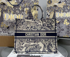 dior-book-tote-large-blue-toile-de-jouy-embroider-42-x-35-x-18-5-cm Tote