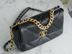 chanel-19bag-as1160-black-gold-buckle-bag-small-26cm Shoulder