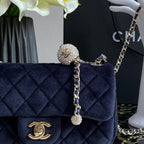 chanel-flap-bag-16 Crossbody