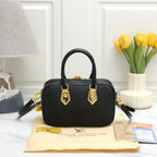 louis-vuitton-lv-trend-tote-bag-black-26x10x16cm Handle