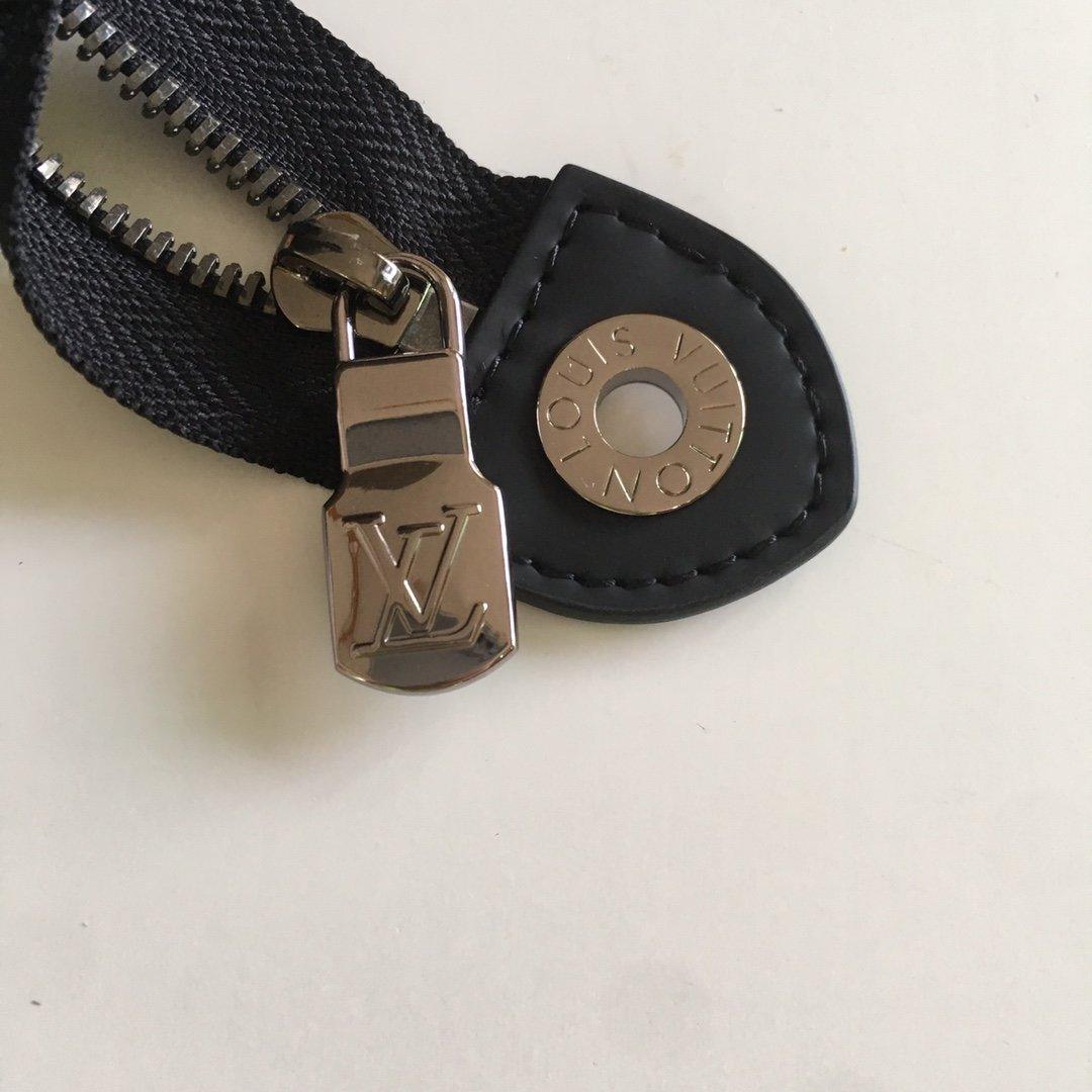 louis-vuitton-bag-9 Handle