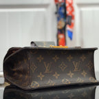 lv-wynwood-1 Crossbody