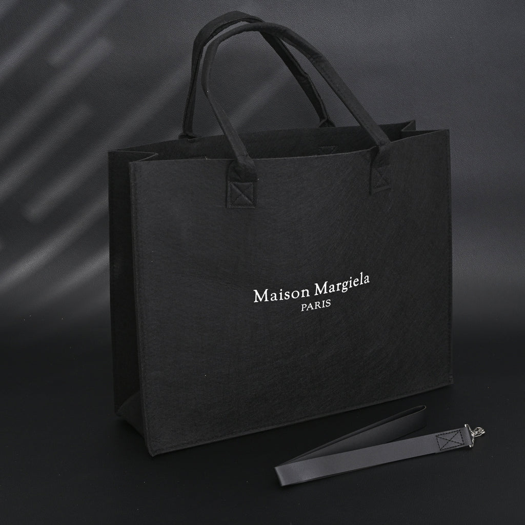 maison-margiela-mm6-tote-bag-limited-edition-black-canvas-shopper Tote