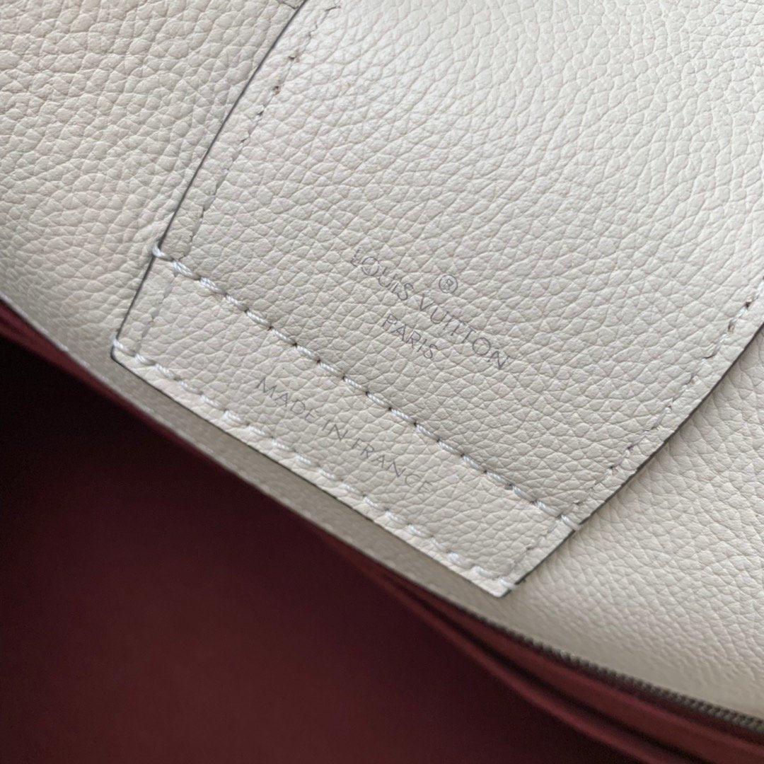 louis-vuitton-lockme-day-bag Handle