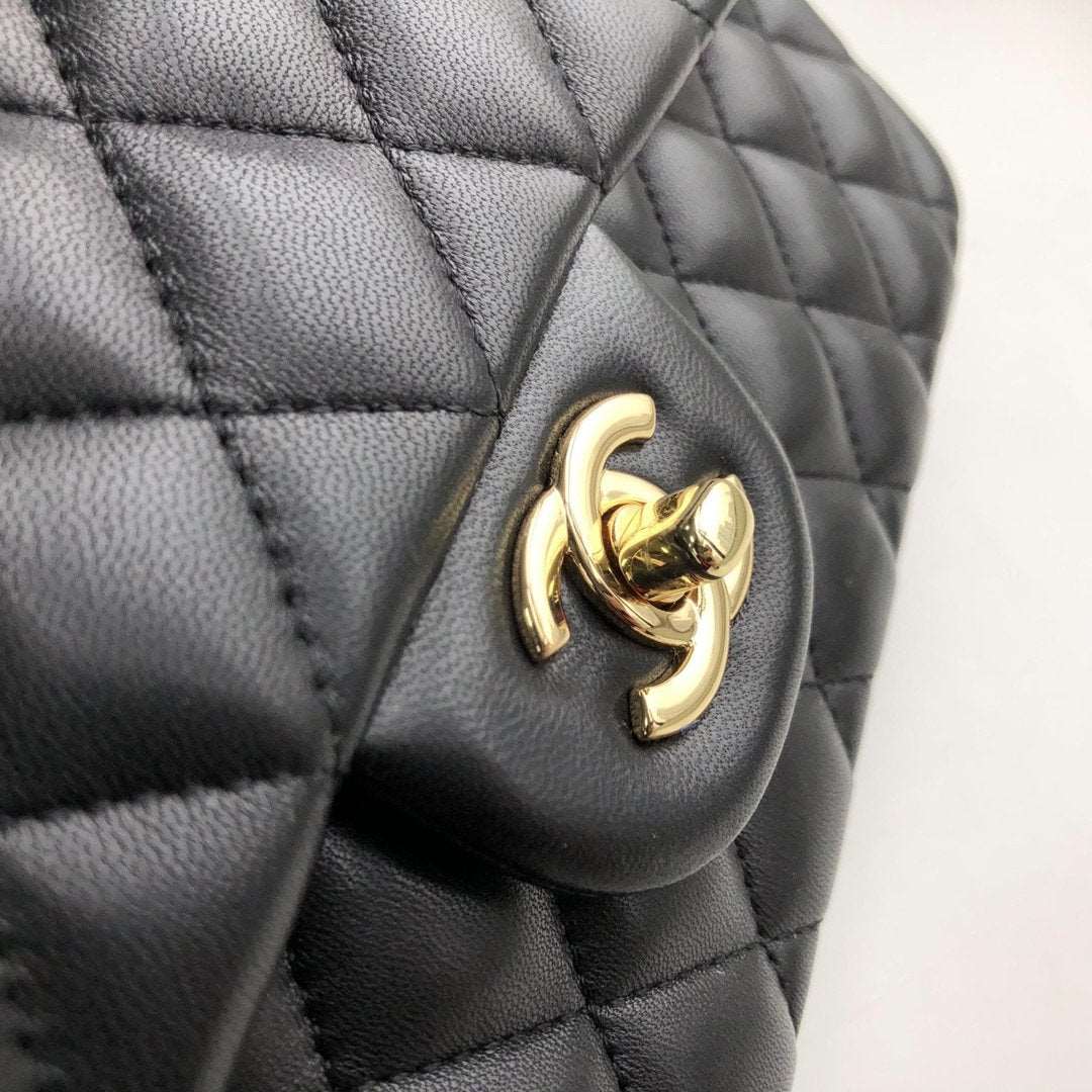 chanel-flap-bag Crossbody