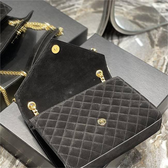 ysl-envelope-bag-24cm Crossbody