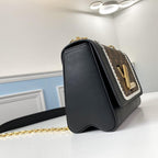 twist-mm Crossbody