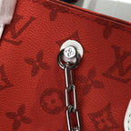 louis-vuitton-tote-bag-1 Tote
