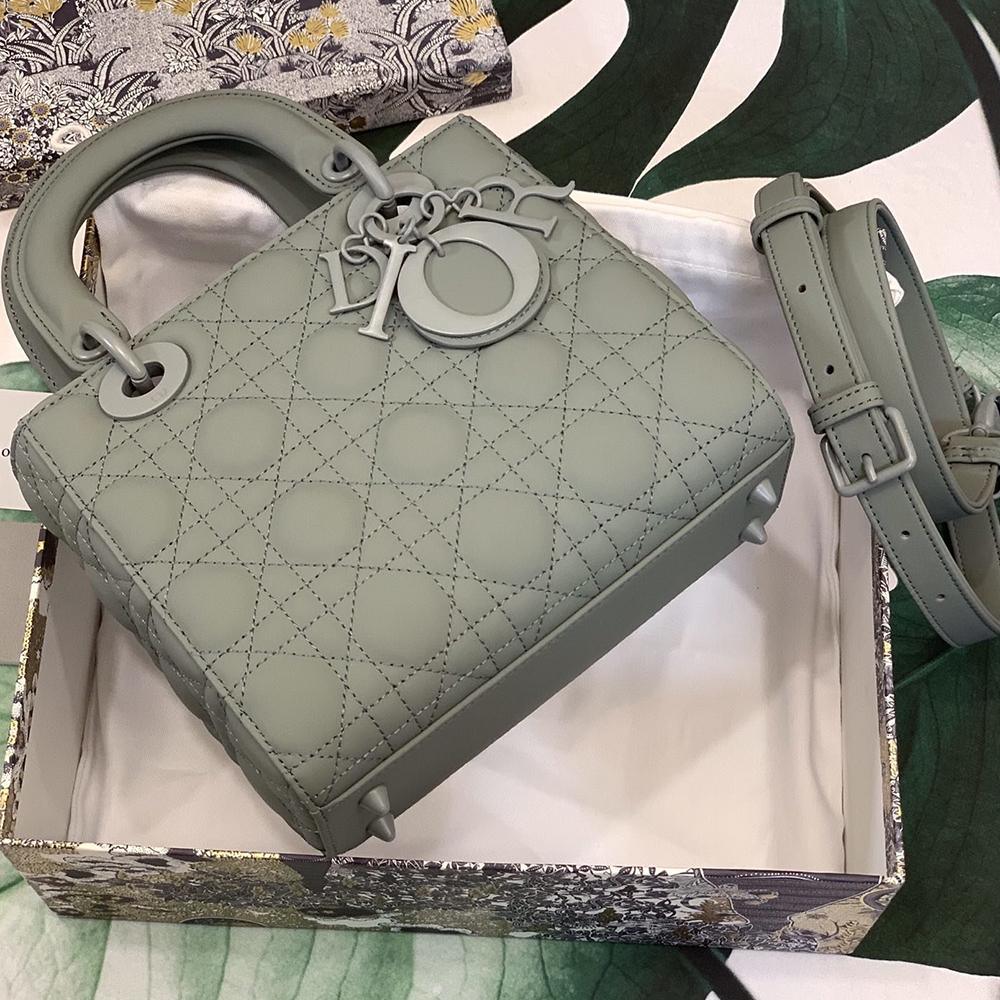 lady-dior-my-abcdior-bag-4 Handle