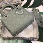 lady-dior-my-abcdior-bag-4 Handle