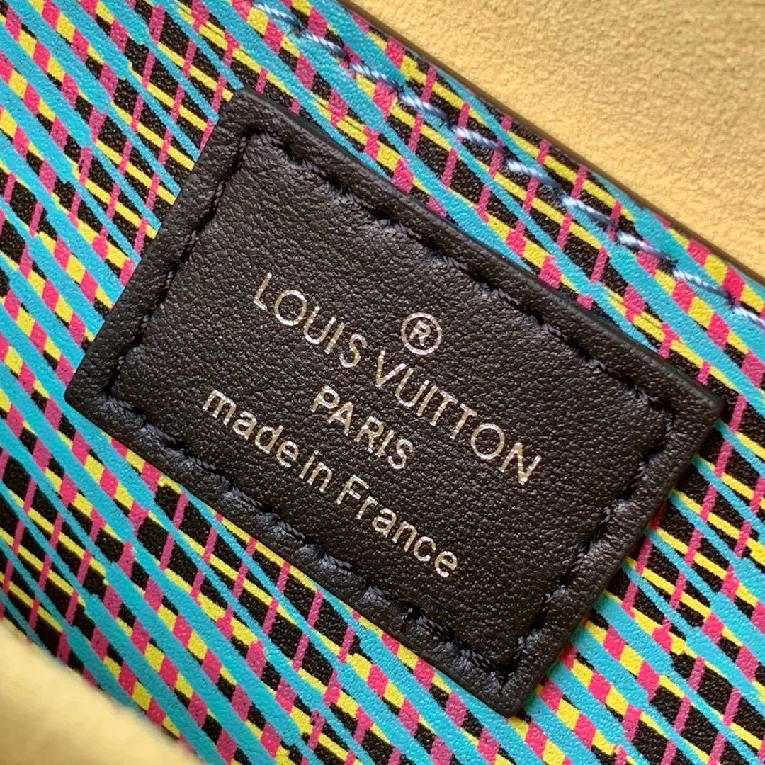 copy-louis-vuitton-twist-mm-1 Crossbody