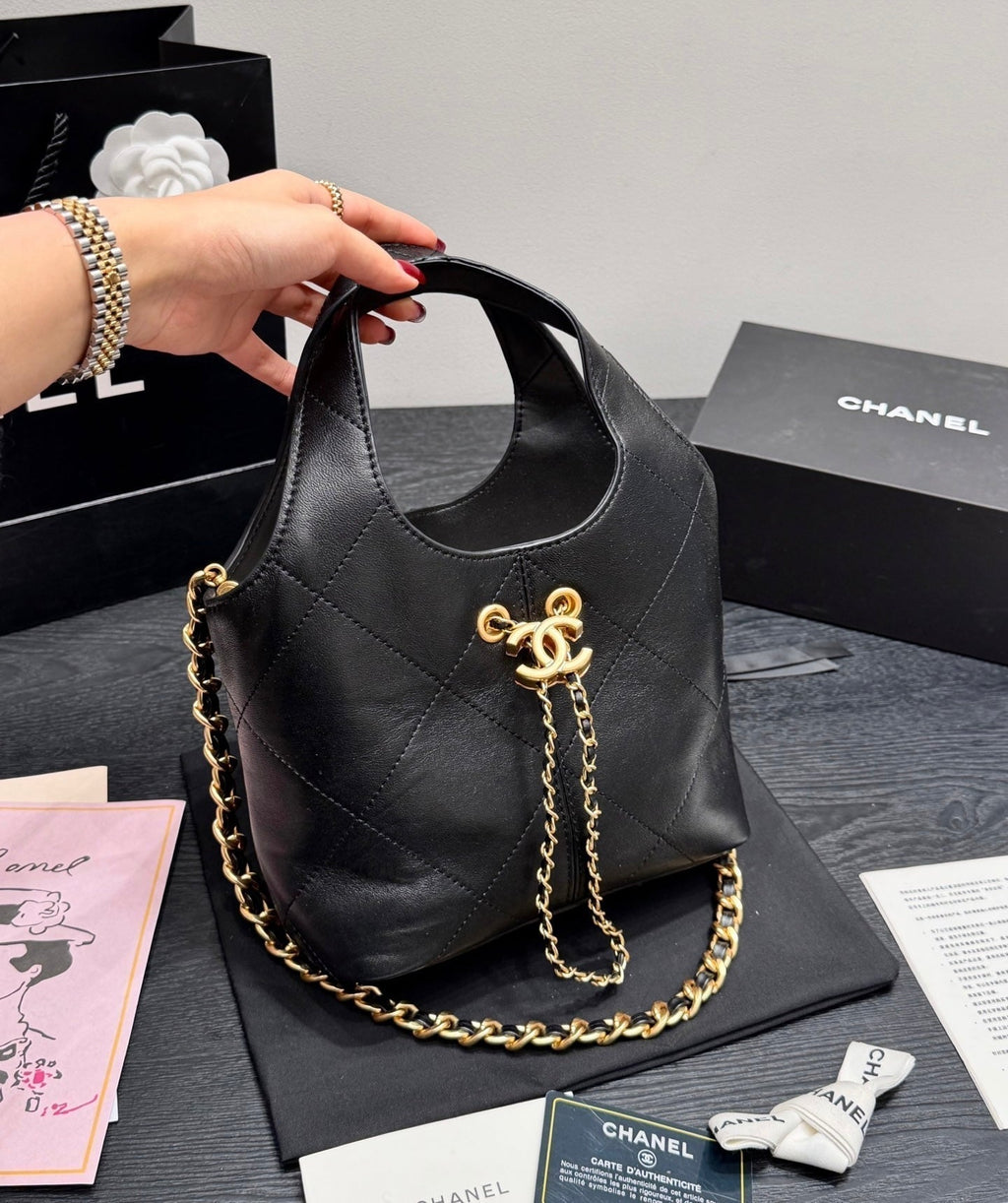serenityll-200107-chanel-bag Tote