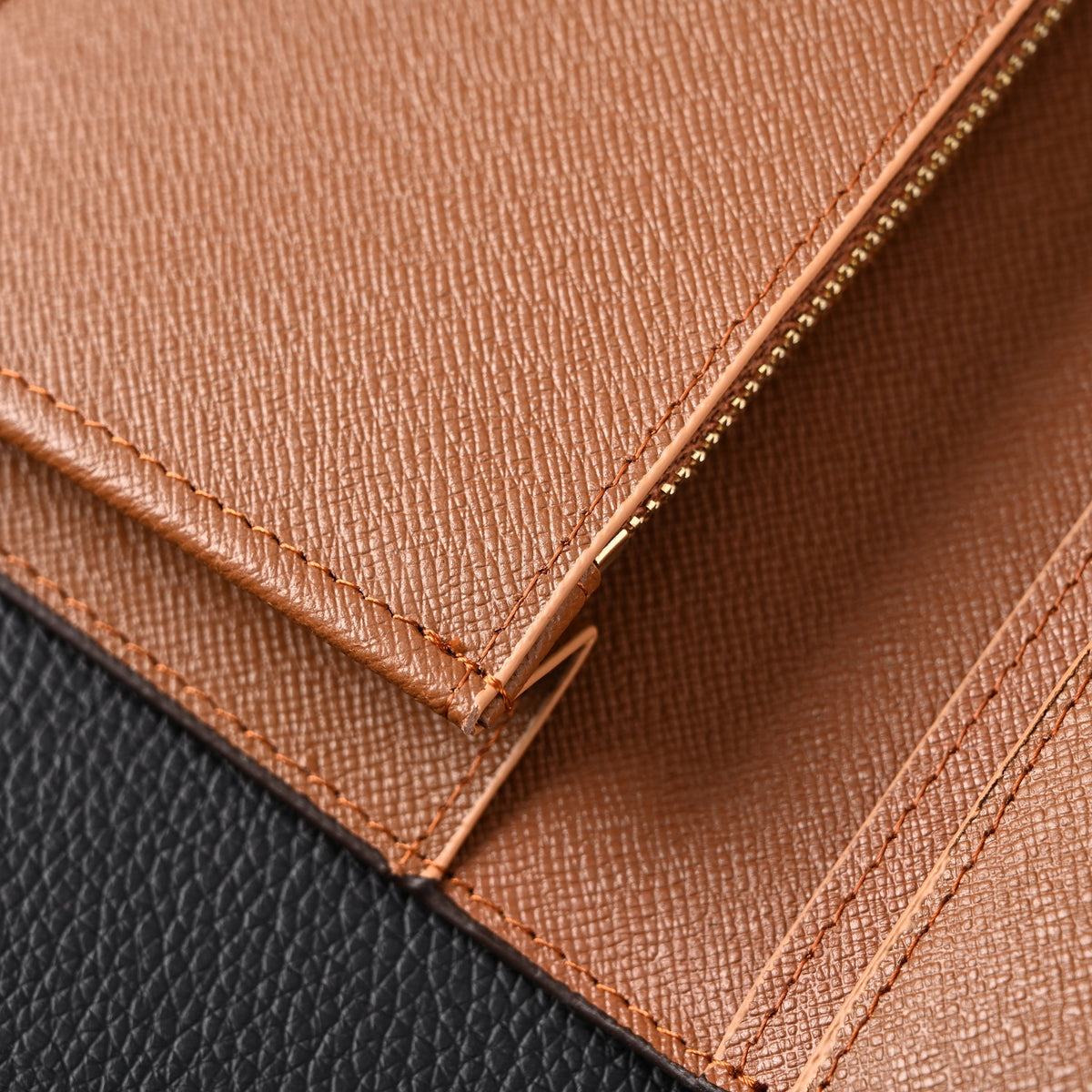 louis-vuitton-brazza-wallet-monogram-eclipse-canvas-long-bifold-m61697 ohter