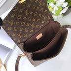 louis-vuitton-pochette-metis Crossbody