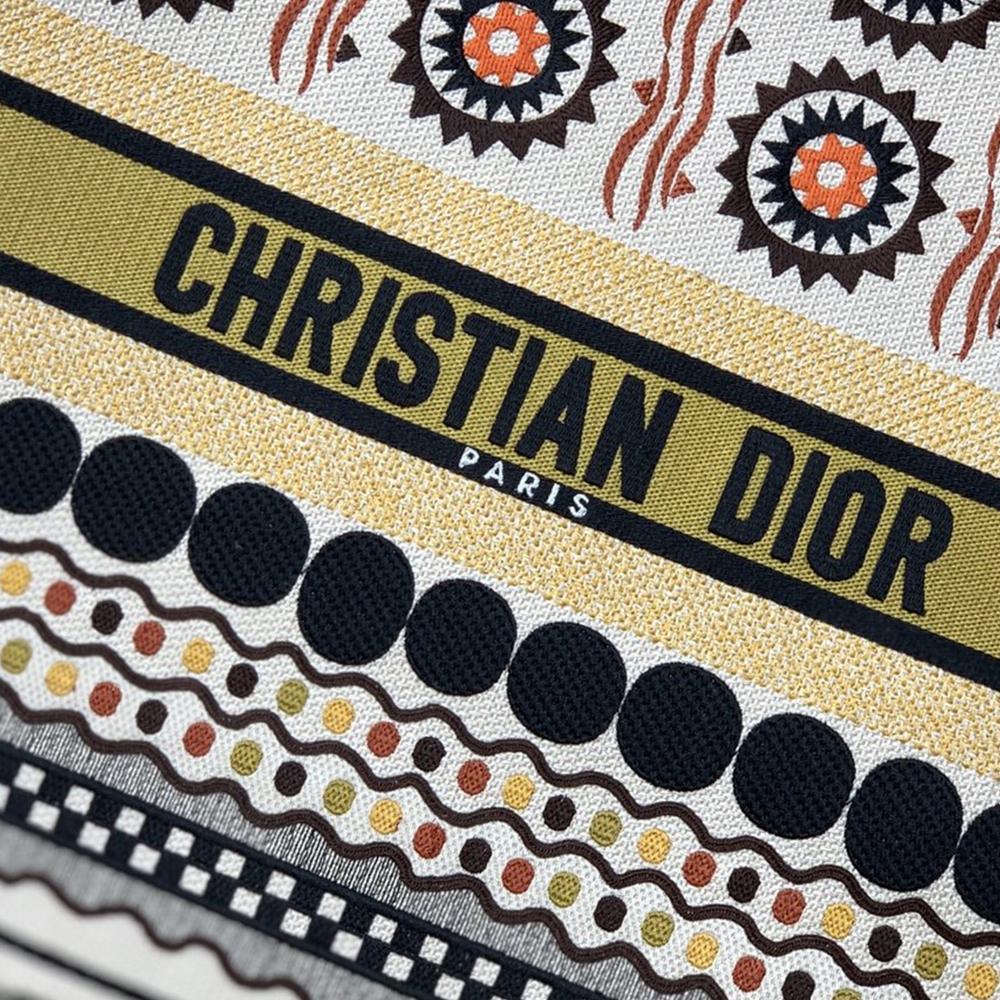 dior-book-tote-4 Tote