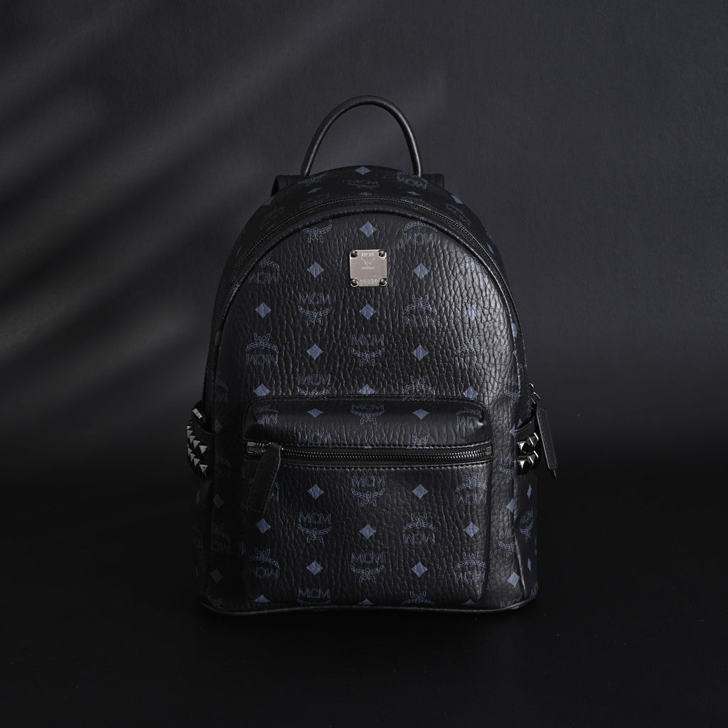 mcm-stark-visetos-medium-backpack-black-monogram-with-studded-detailing ohter