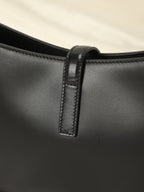 saint-laurent-le-5-a-7-hobo-bag-in-patent-leather-black-women Shoulder