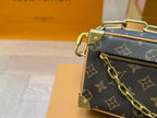 louis-vuitton-lv-soft-trunk-box-bag-satchel-18x12cm Handle