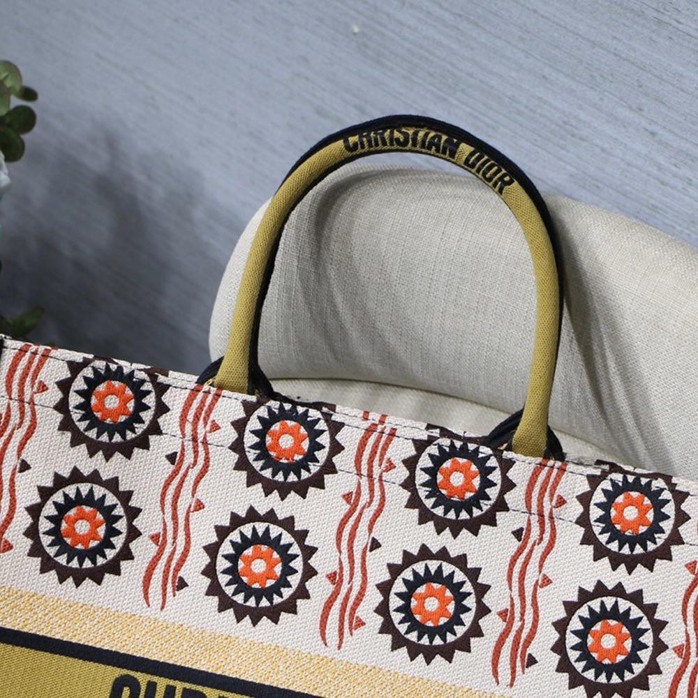 dior-book-tote-4 Tote