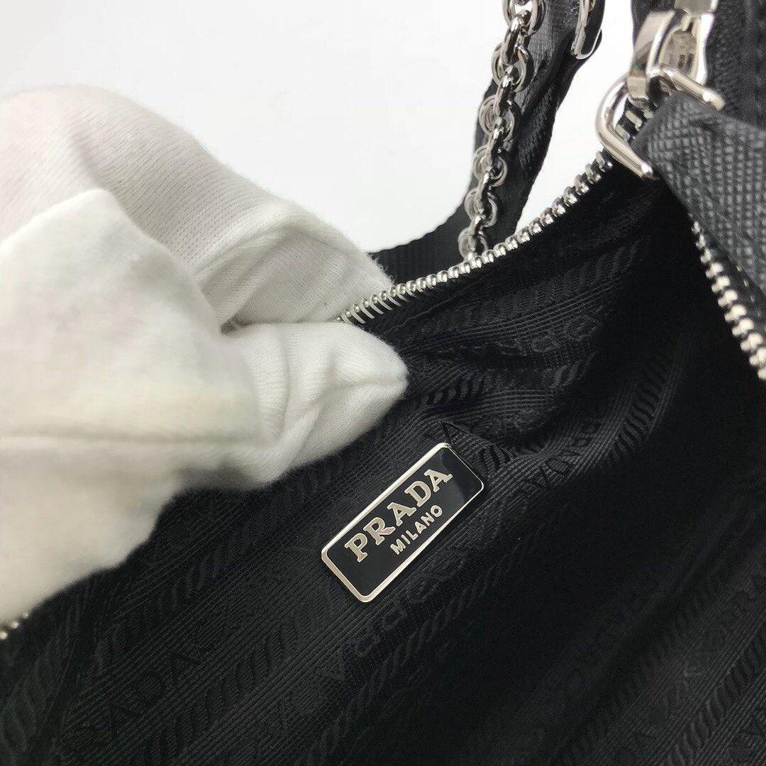 prada-re-edition-2005-nylon-bag-7 Crossbody