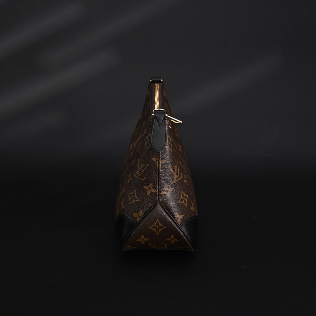 louis-vuitton-monogram-canvas-pochette-shoulder-bag Shoulder