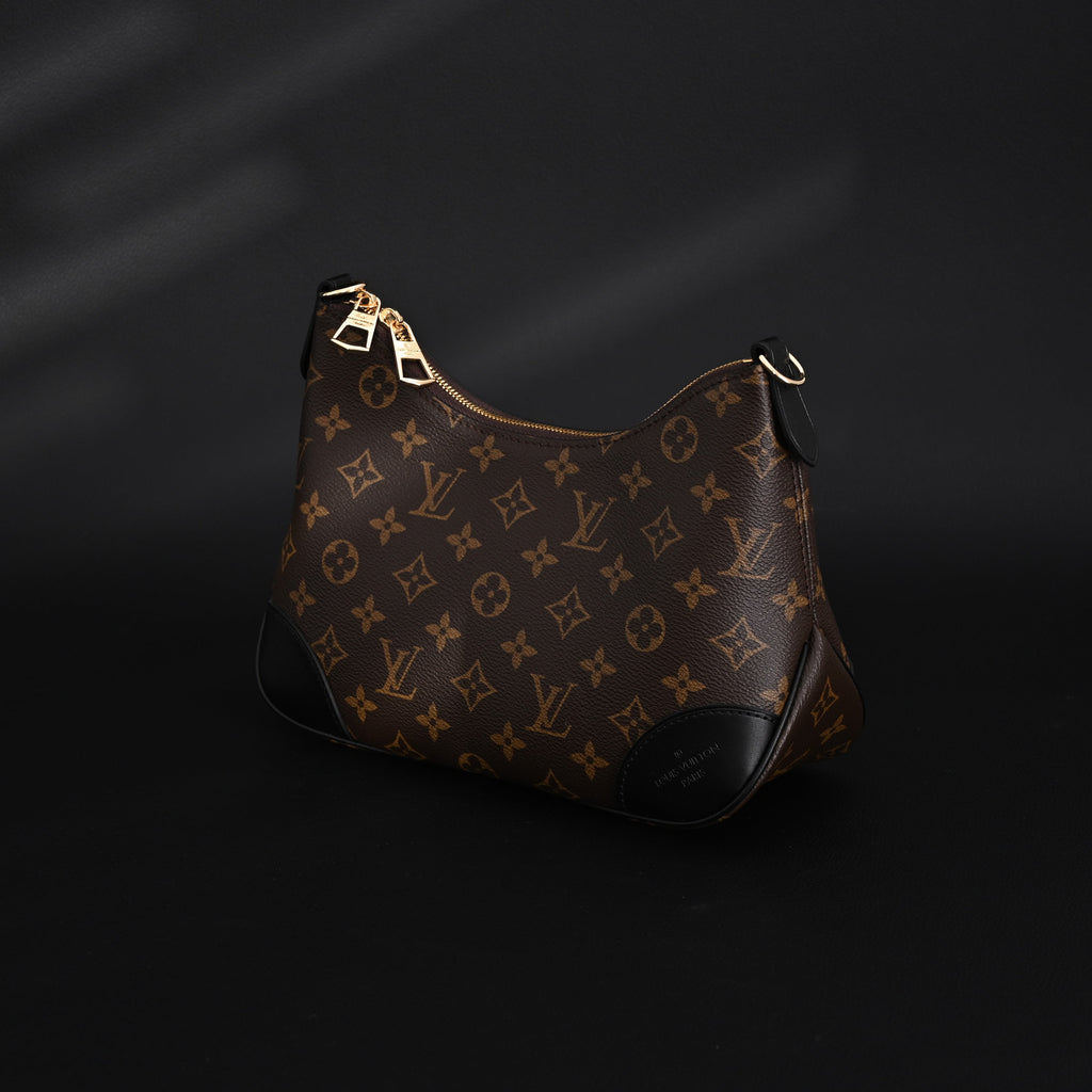 louis-vuitton-monogram-canvas-pochette-shoulder-bag Shoulder