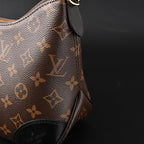 louis-vuitton-monogram-canvas-pochette-shoulder-bag Shoulder