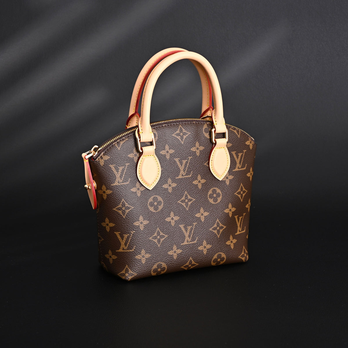 louis-vuitton-speedy-30-handbag-monogram-canvas-with-leather-trim Handle