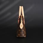 louis-vuitton-speedy-30-handbag-monogram-canvas-with-leather-trim Handle