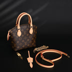 louis-vuitton-speedy-30-handbag-monogram-canvas-with-leather-trim Handle