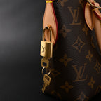 louis-vuitton-speedy-30-handbag-monogram-canvas-with-leather-trim Handle