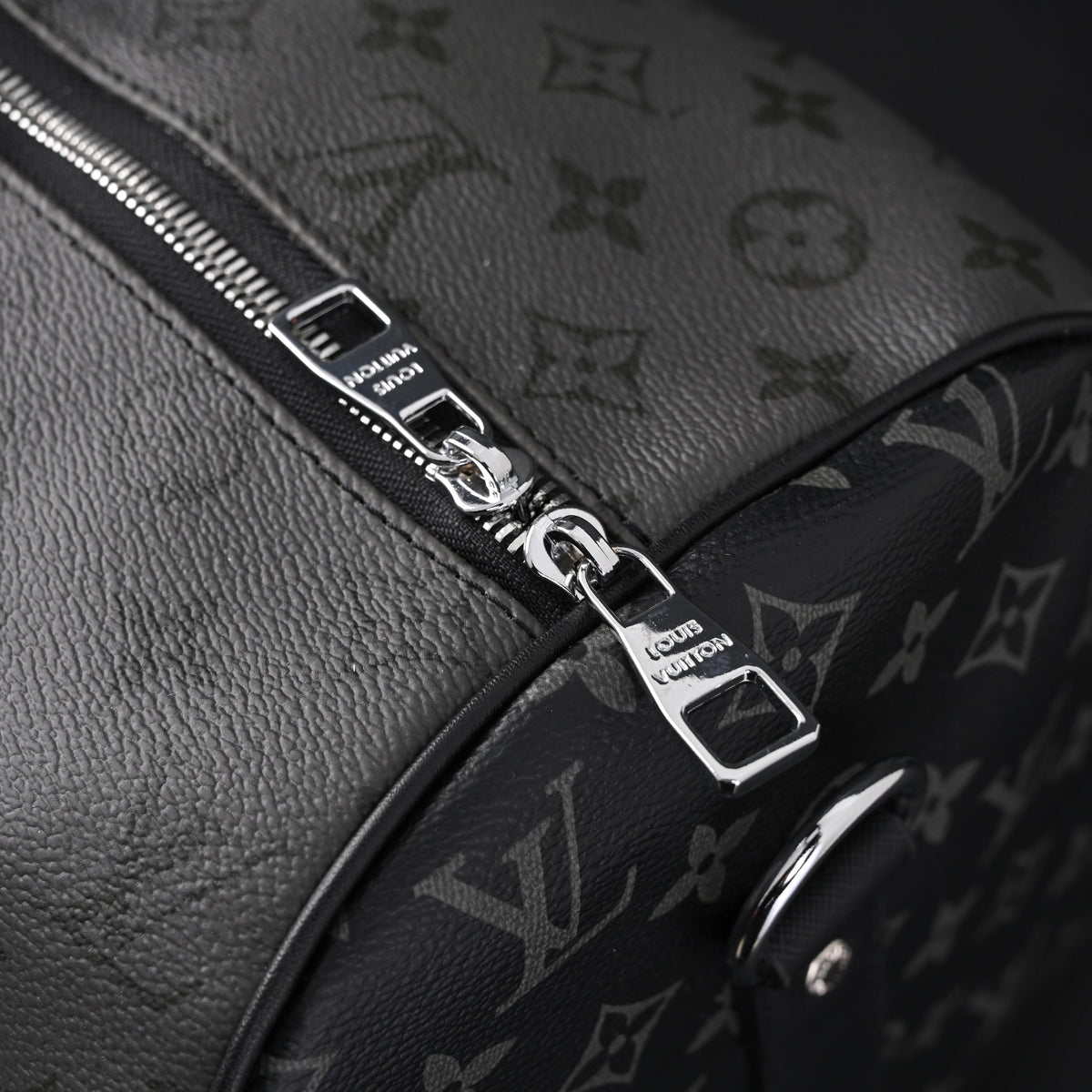 louis-vuitton-keepall-bandouliere-45-monogram-eclipse Handle