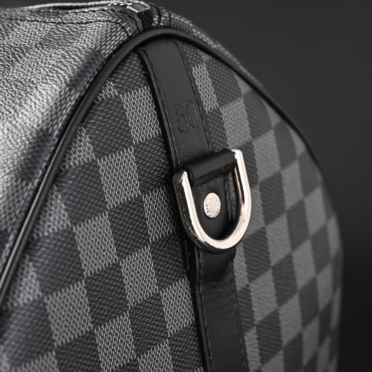 louis-vuitton-keepall-bandouliere-45-damier-graphite-canvas Handle