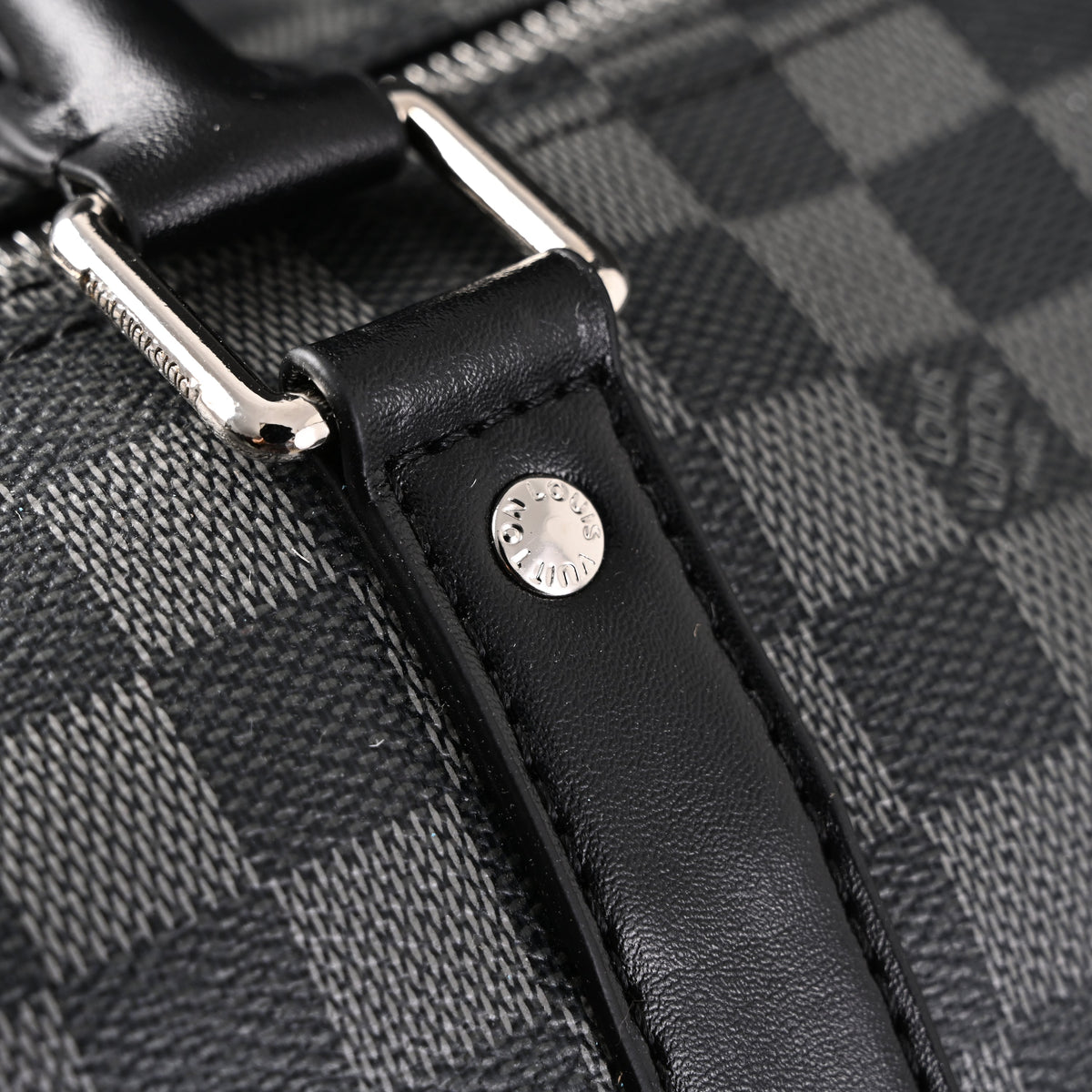 louis-vuitton-keepall-bandouliere-45-damier-graphite-canvas Handle