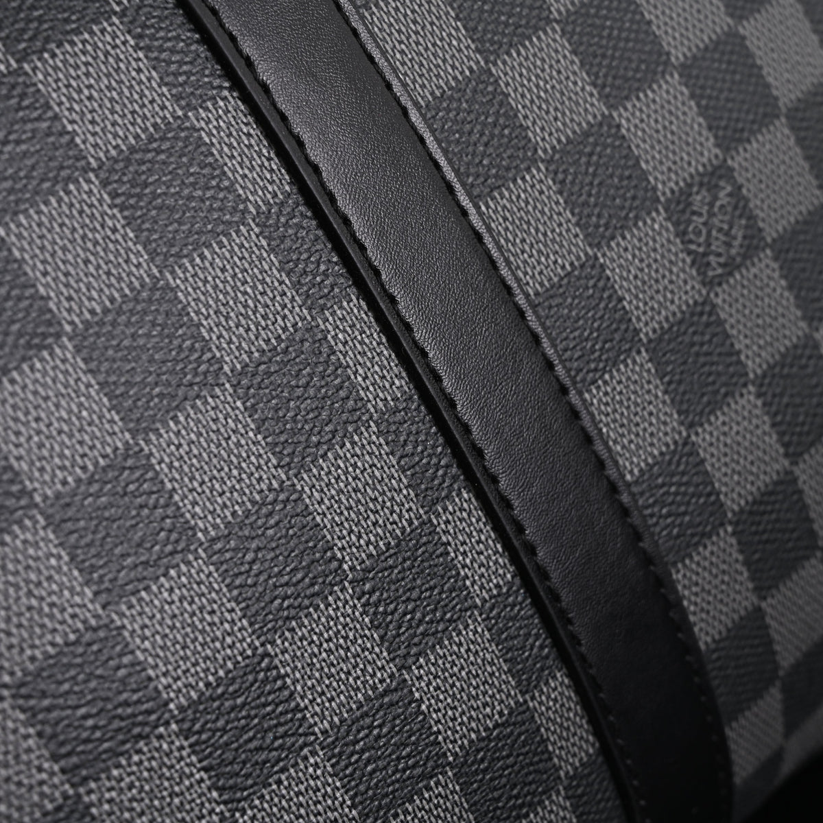 louis-vuitton-keepall-bandouliere-45-damier-graphite-canvas Handle