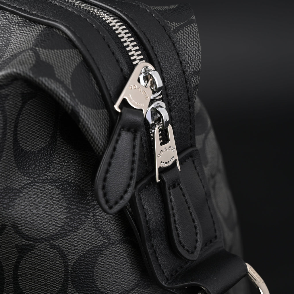 coach-metropolitan-duffel-bag-in-signature-black-canvas Handle