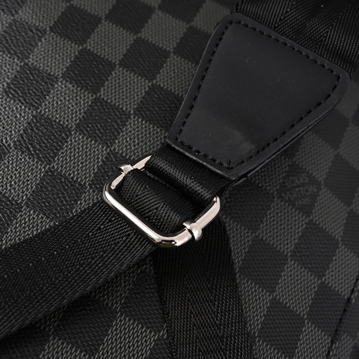 louis-vuitton-michael-backpack-damier-graphite ohter
