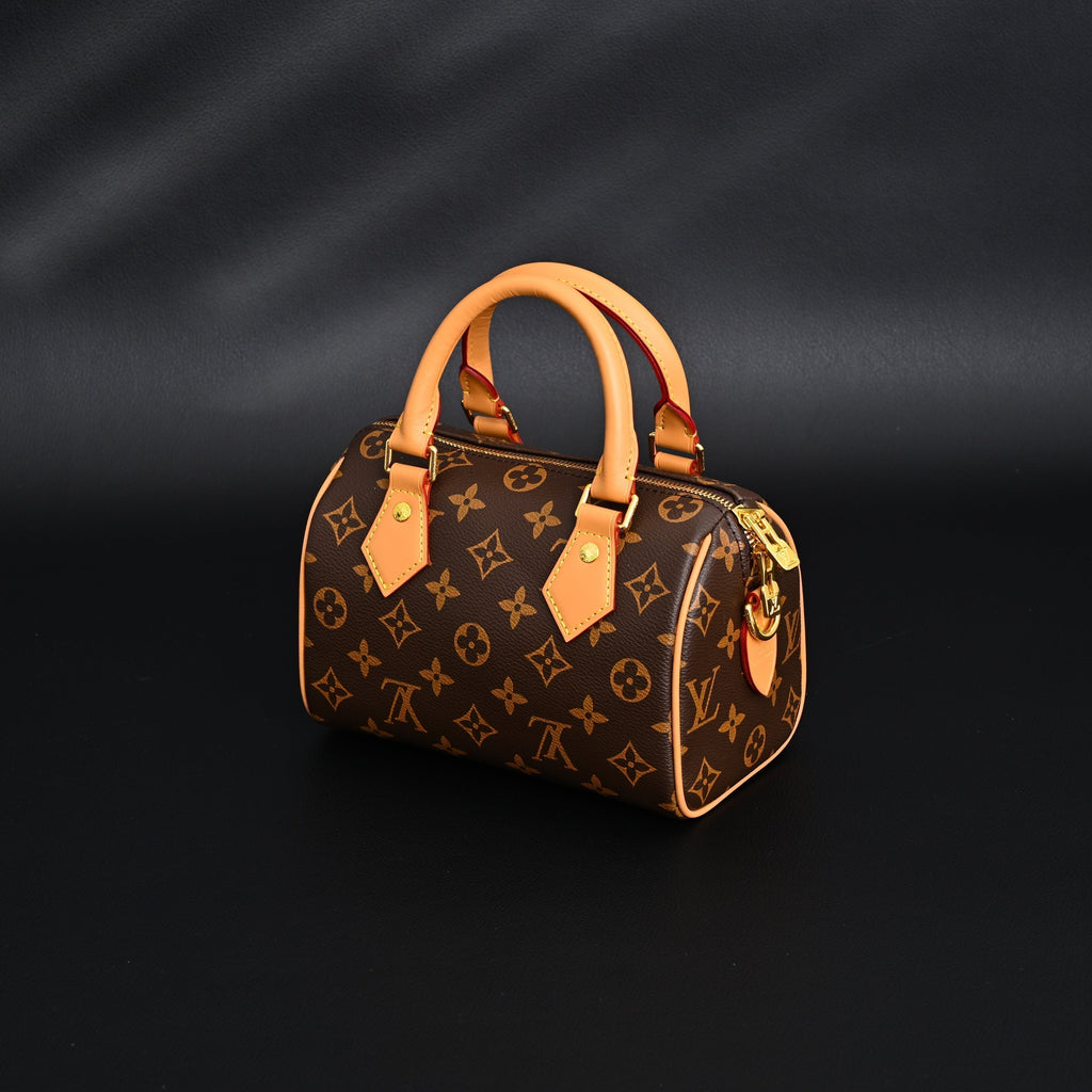 louis-vuitton-speedy-bandouliere-25-monogram-canvas Handle
