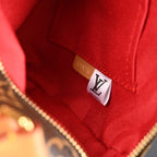 louis-vuitton-speedy-bandouliere-25-monogram-canvas Handle
